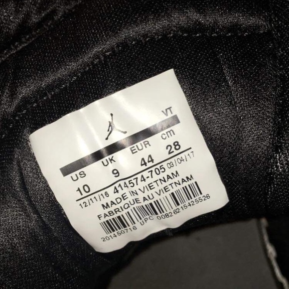 Nike shoes - Picture 4 of 5